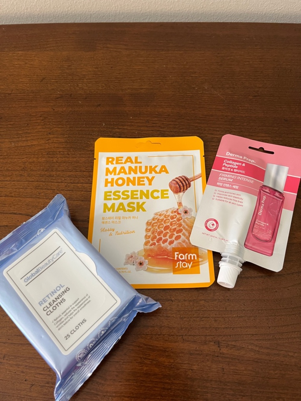 Trio Real Manuka Honey Essence Mask - Collagen and Retinol Cloths
